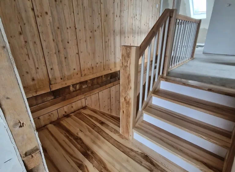 Drewniane schody